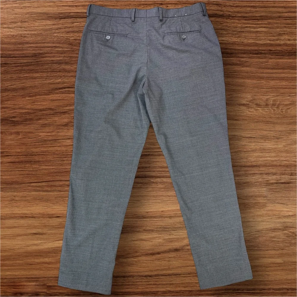 Express Men’s Gray Slim Fit Pants. Tag Size 34/30. 98% Wool
